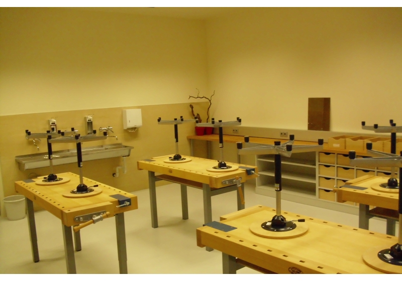 ./custom/gui/fileupload/images/fotogalerie/schulhaus/Technischer_Werkraum.jpg